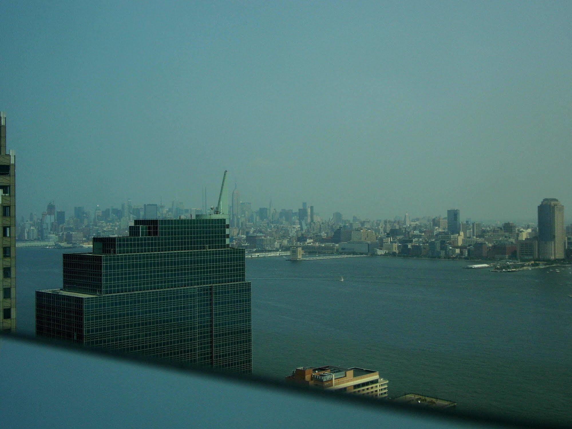 Freedom Manhattan View Jersey City Exterior photo